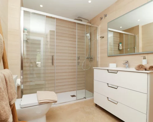 Apartments for rent in Marbella, bath room